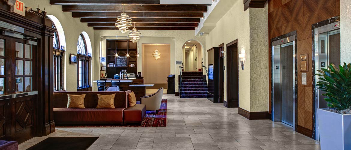 Courtyard by Marriott Kansas City Country Club Plaza
